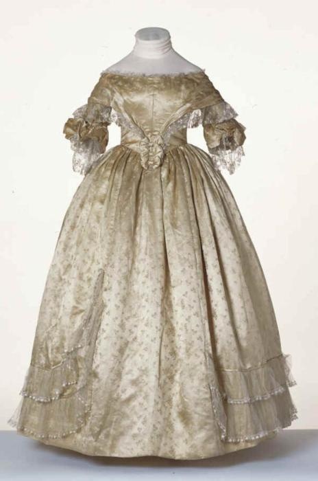 1840. ballgown