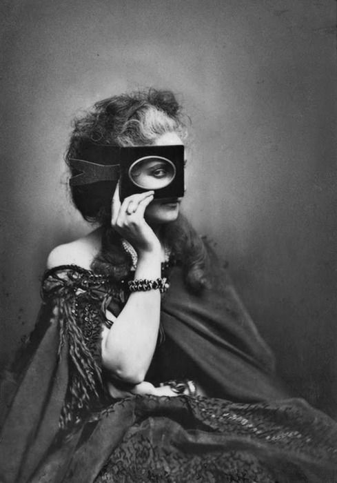 1870s Virginia Oldoini, Countess de Castiglione (1837-1899), was an Italian courtesan who achieved notoriety as a mistress of Emperor Napoleon III of France, Pierre-Louse Pierson 2